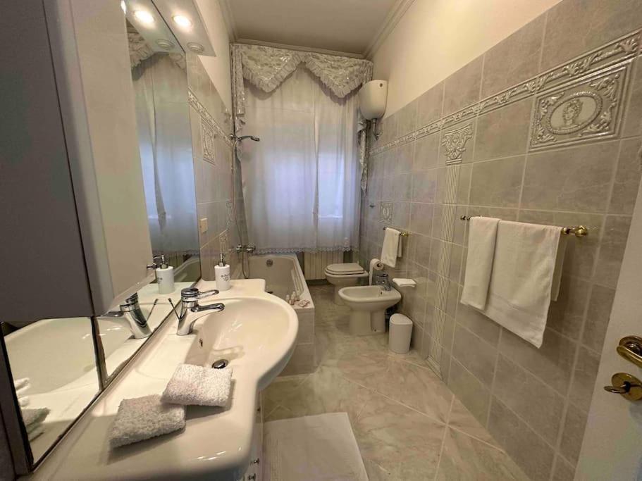 Casa Eleonora: A 5 Min Dal Mare + Free Parking Apartment Ventimiglia Exterior photo